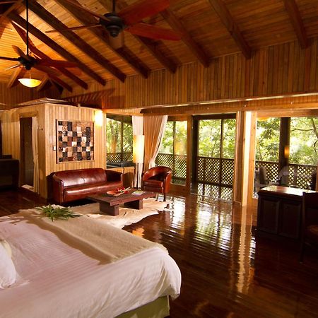 Las Lagunas Boutique Hotel Flores Exteriör bild