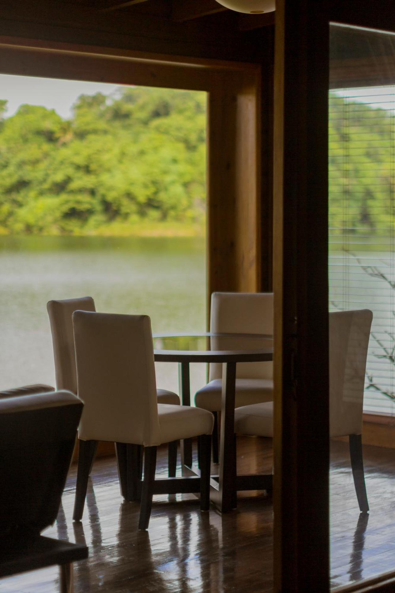 Las Lagunas Boutique Hotel Flores Rum bild