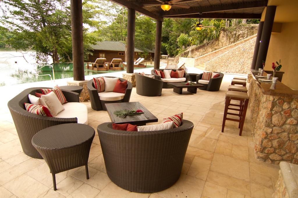 Las Lagunas Boutique Hotel Flores Exteriör bild