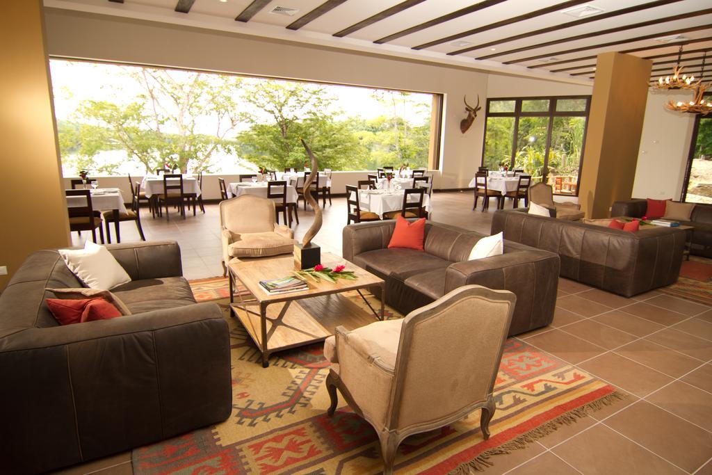 Las Lagunas Boutique Hotel Flores Exteriör bild