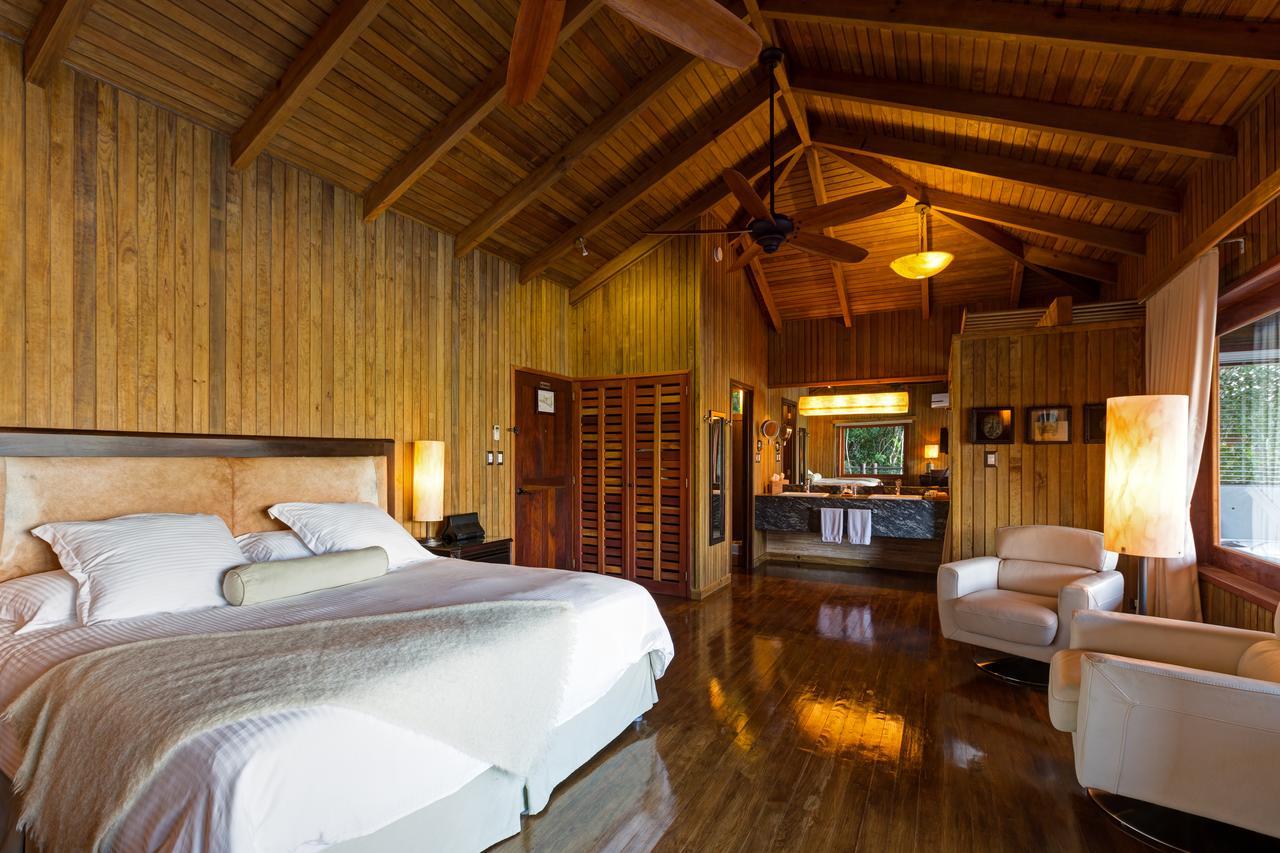 Las Lagunas Boutique Hotel Flores Exteriör bild