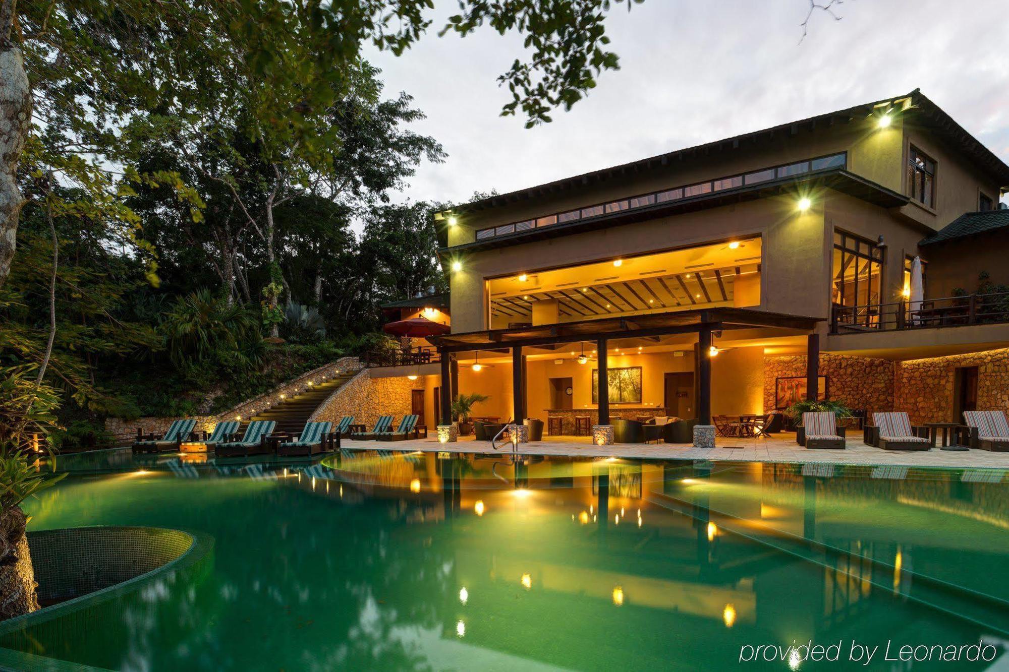 Las Lagunas Boutique Hotel Flores Exteriör bild