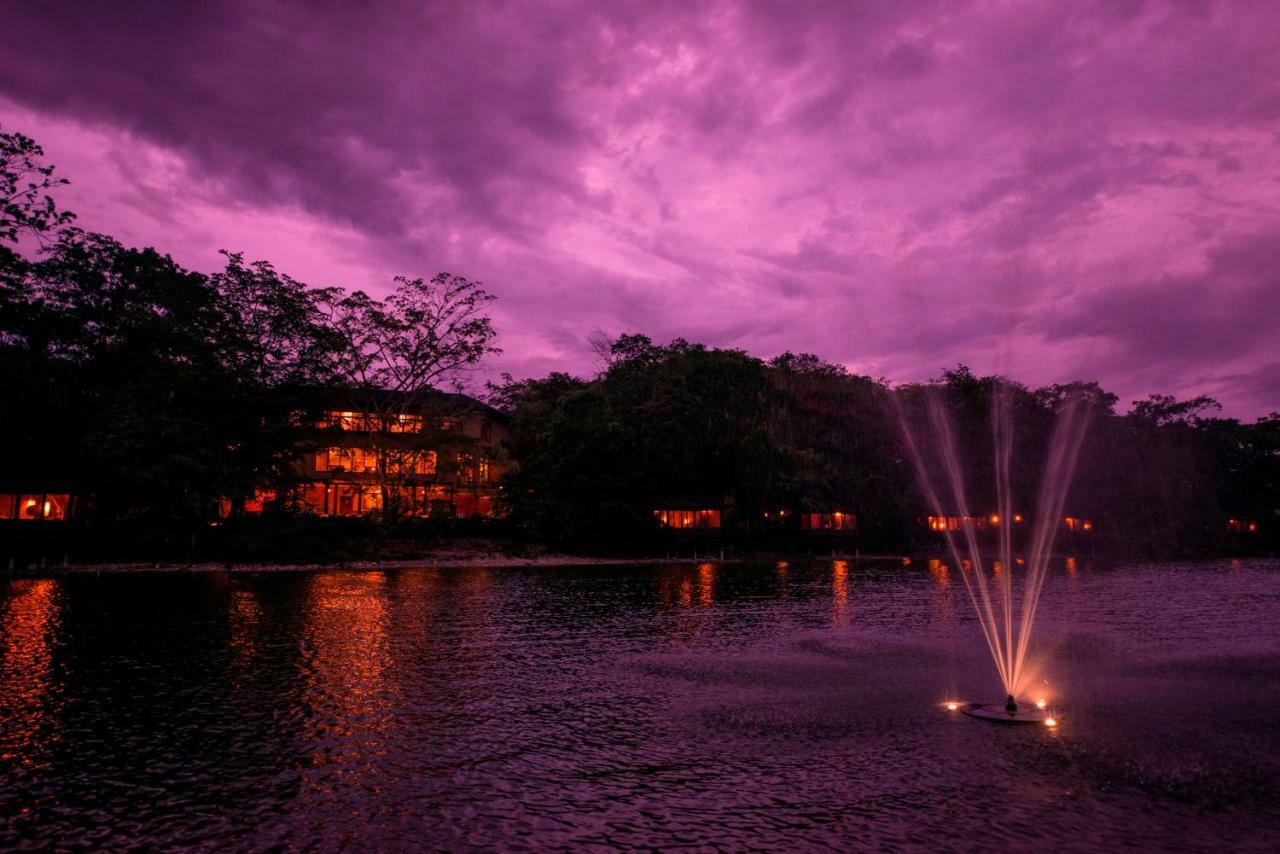 Las Lagunas Boutique Hotel Flores Exteriör bild